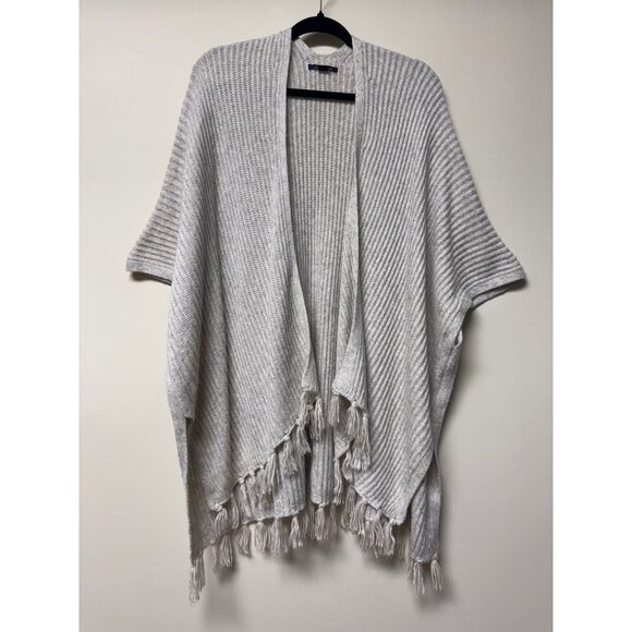 AMERICAN EAGLE Knit Fringe Sweater Poncho, Light Gray, One Size - Picture 3 of 12